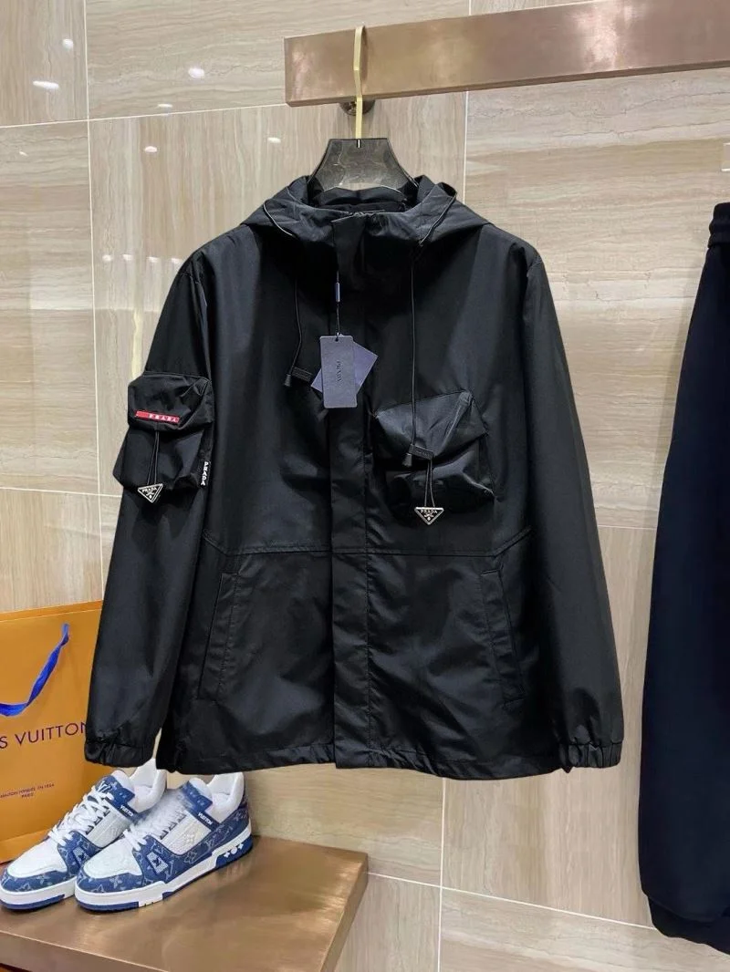 Breathable Prada Outwear 167285