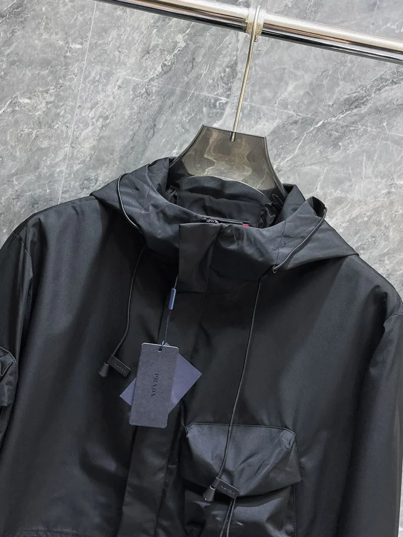 Breathable Prada Outwear 167285