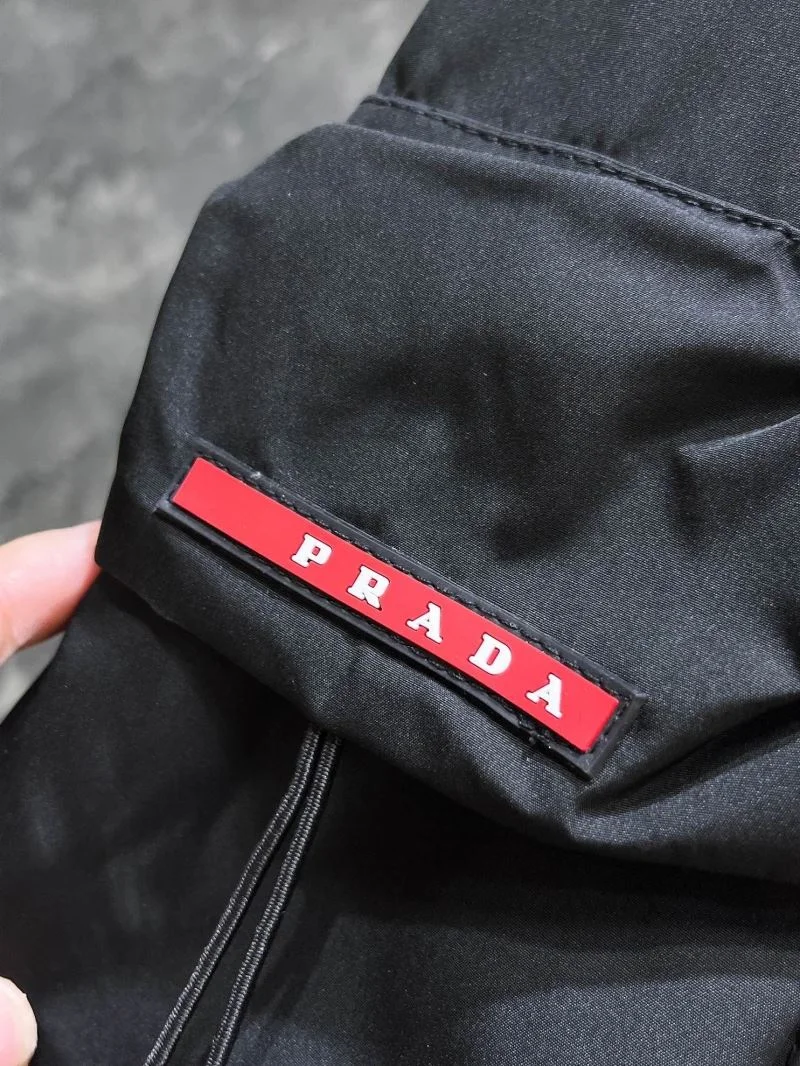 Breathable Prada Outwear 167285