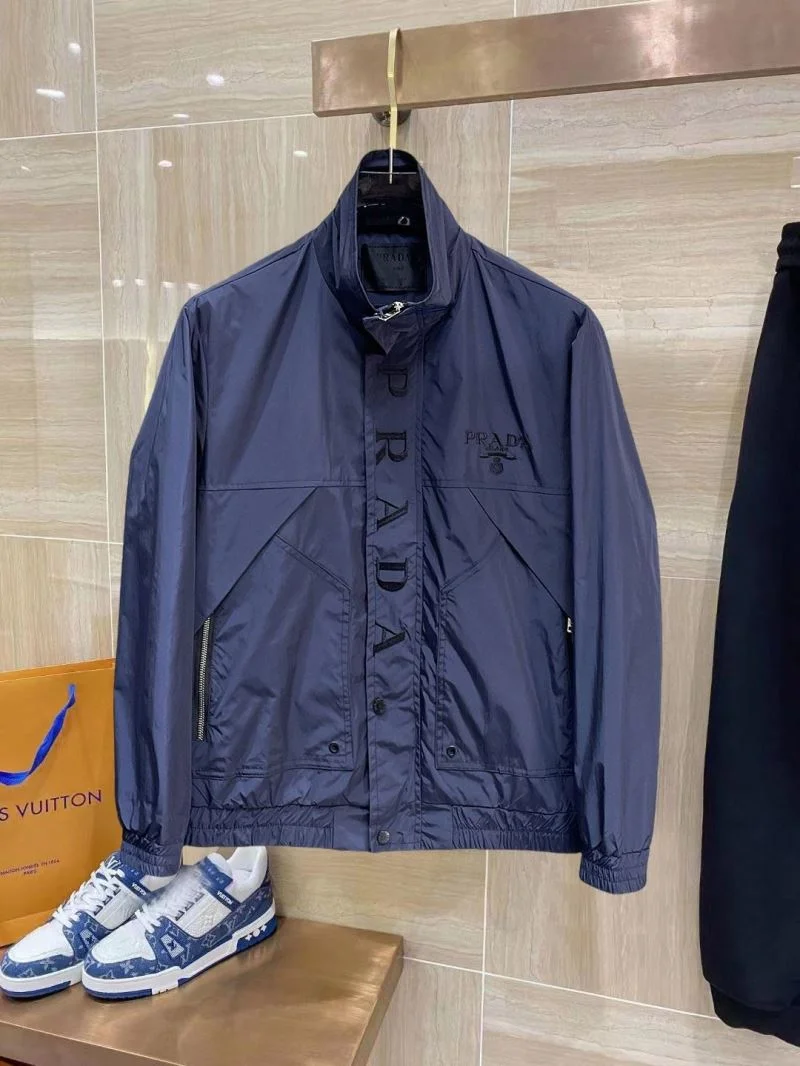 Flexible Prada Outwear 167315