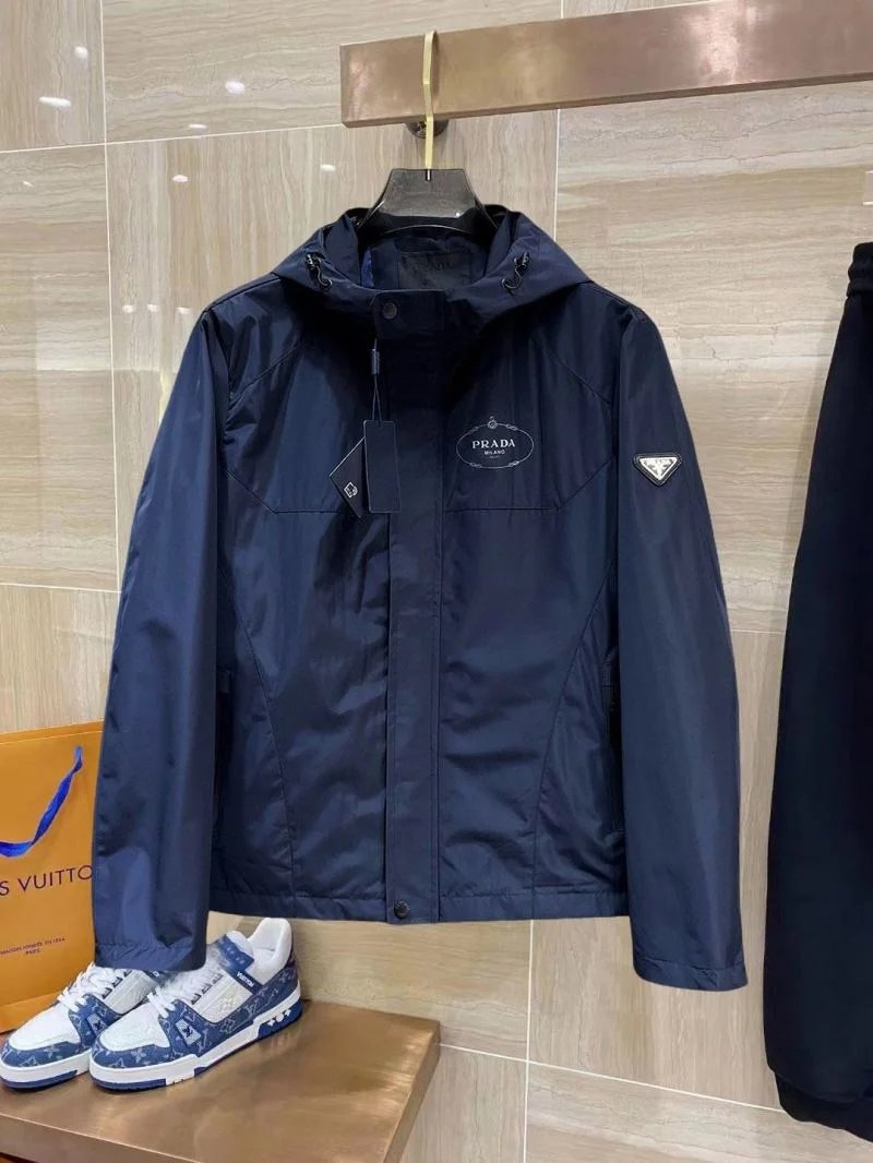Supportive Prada Outwear 167286