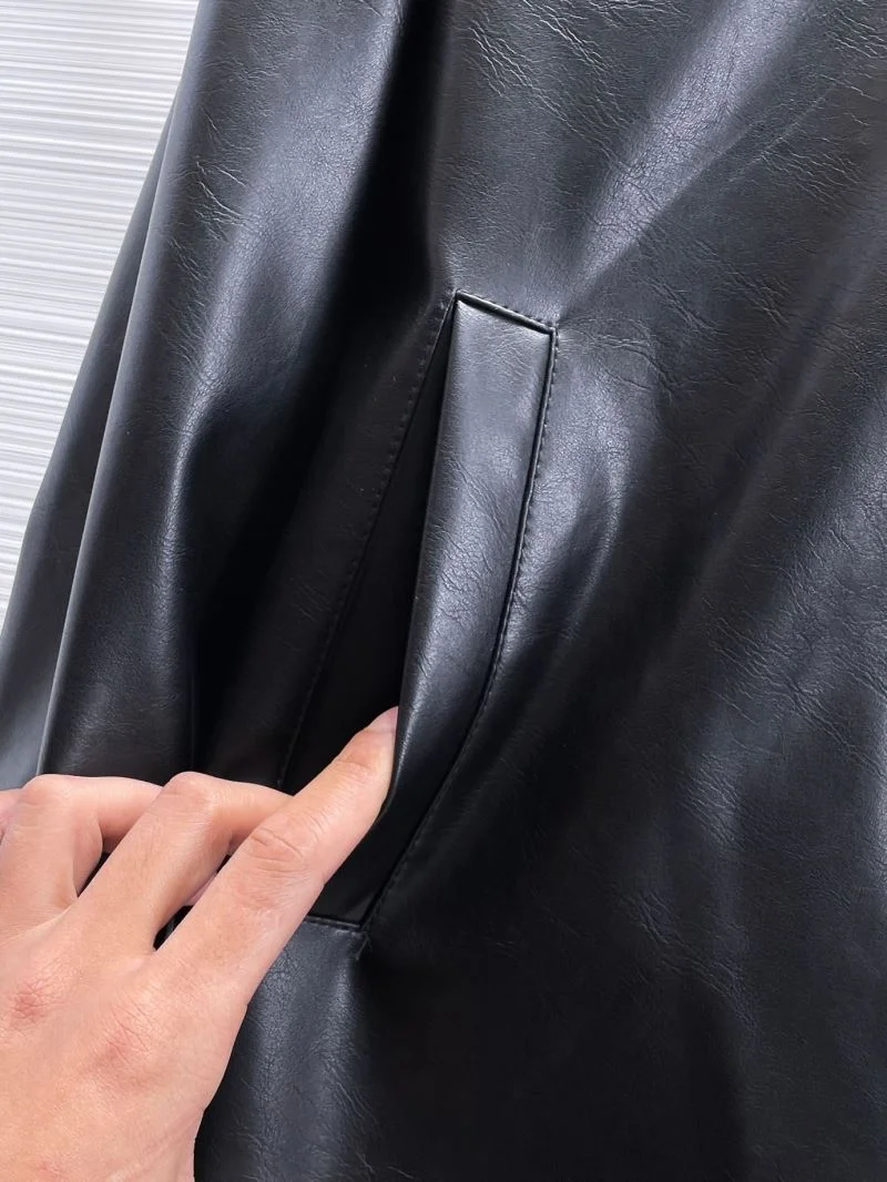 Breathable Prada Outwear 167247