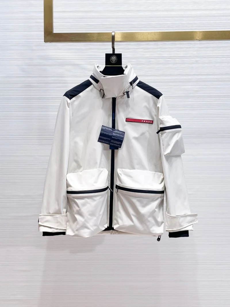 Durable Prada Outwear 167243