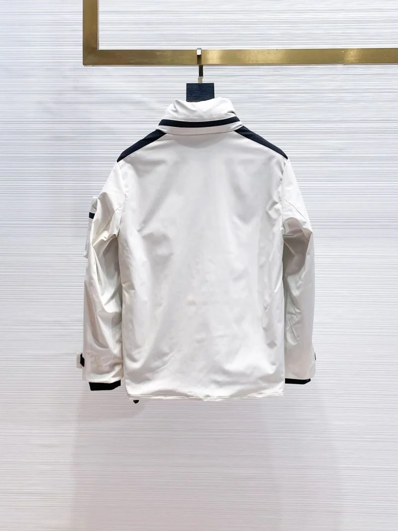 Durable Prada Outwear 167243
