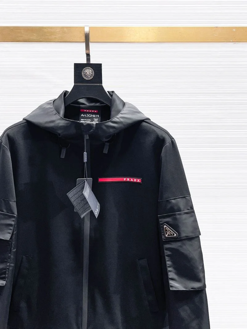 Resilient Prada Outwear 167230