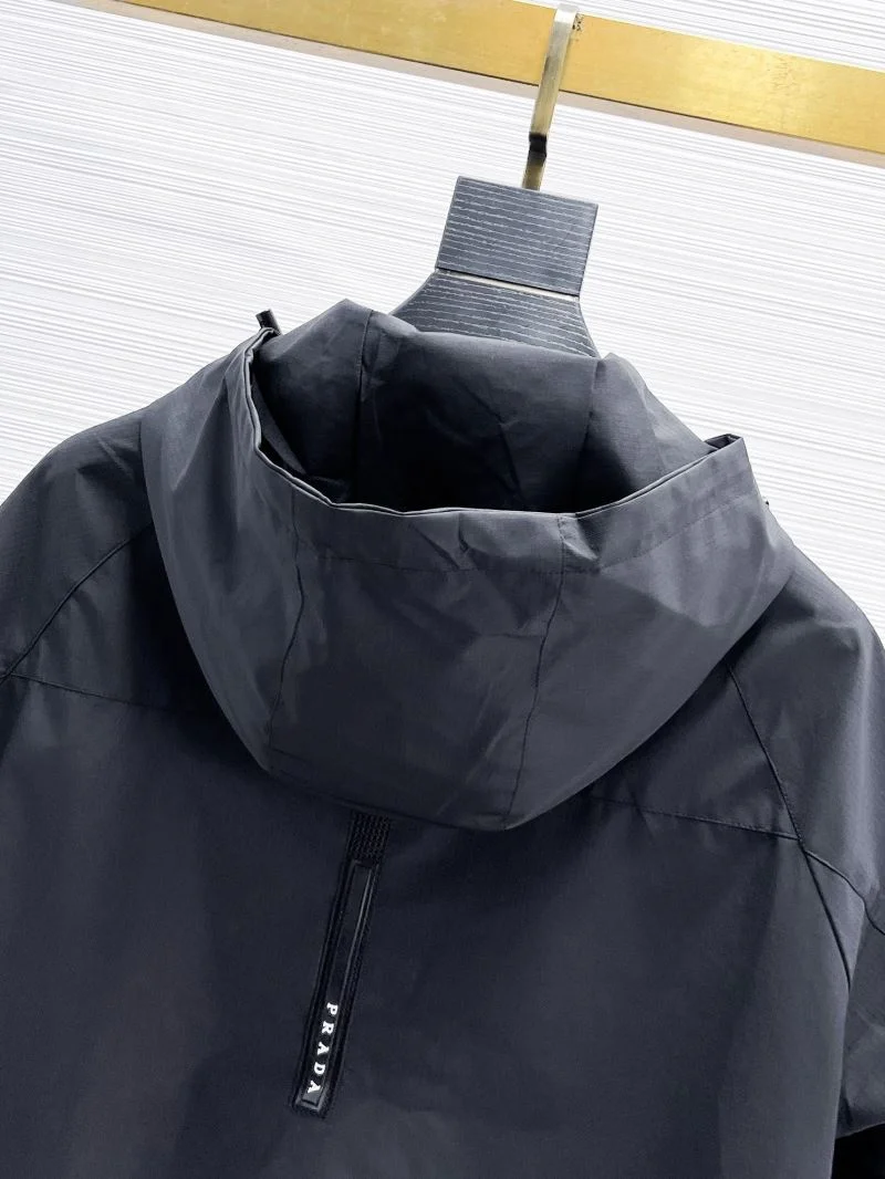 Unique Prada Outwear 167283