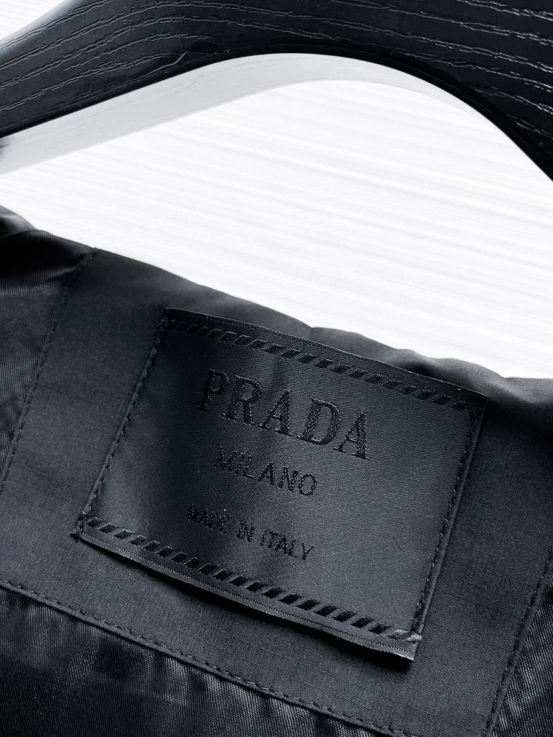 Unique Prada Outwear 167283
