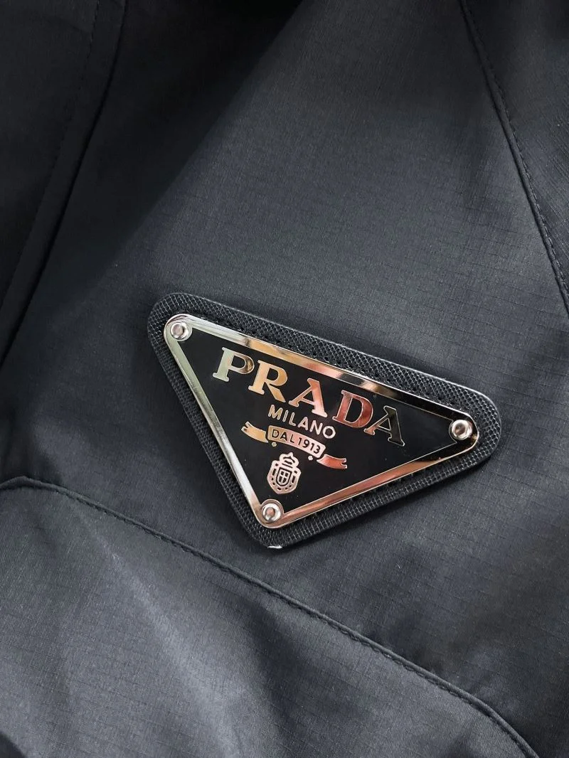Unique Prada Outwear 167283