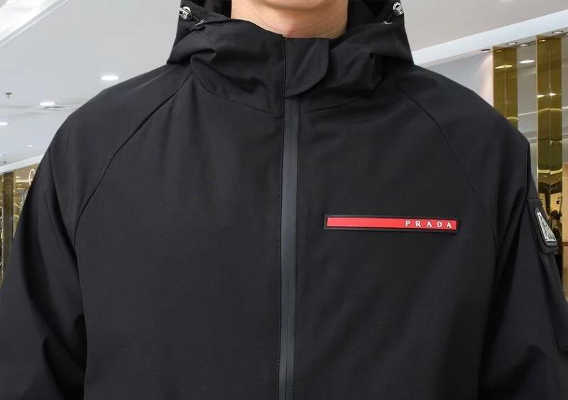 Durable Prada Outwear 167190