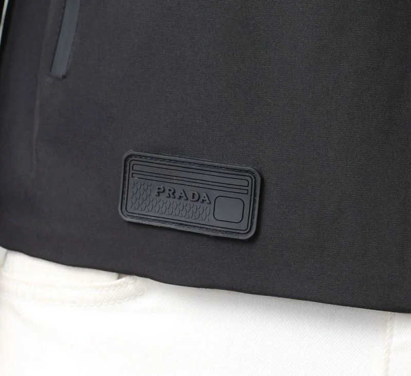Durable Prada Outwear 167190