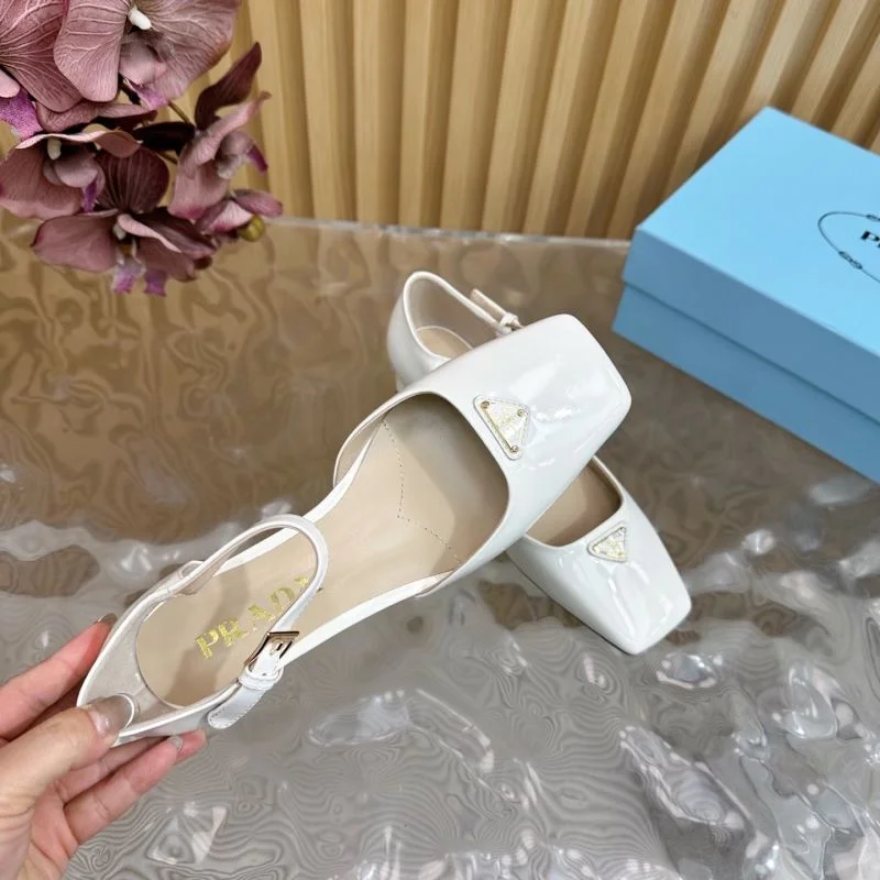 Prada Sandals Youthful 35054