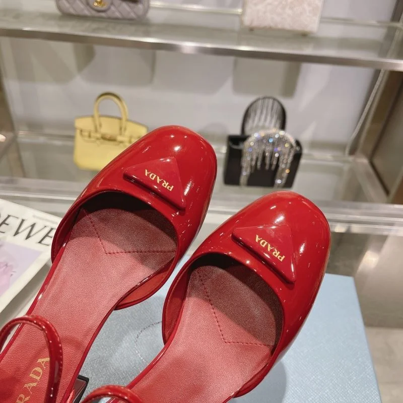 Elegant Prada Sandals 35023