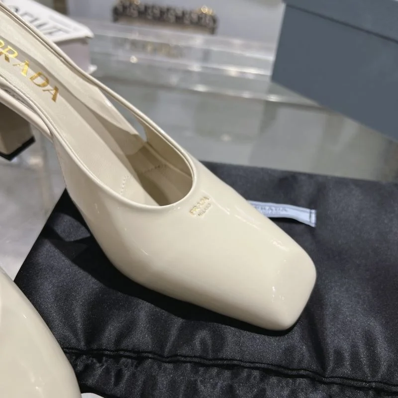 Prada Sandals Trendsetting 35020
