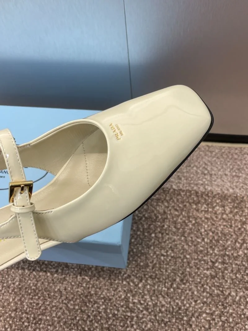 Durable Prada Sandals 35041