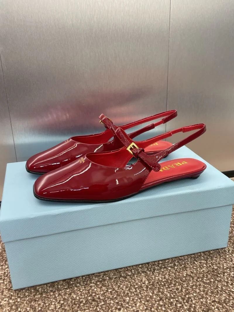 Sleek Prada Sandals 35022