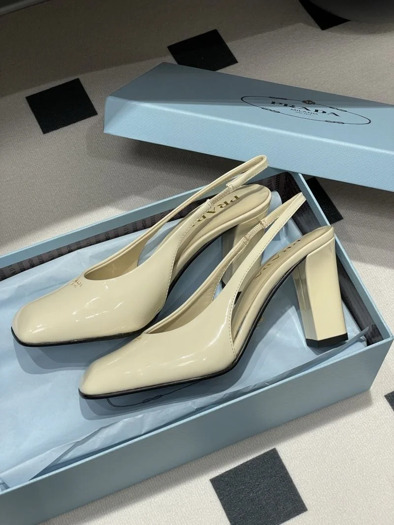 Comfortable Prada Sandals 34724