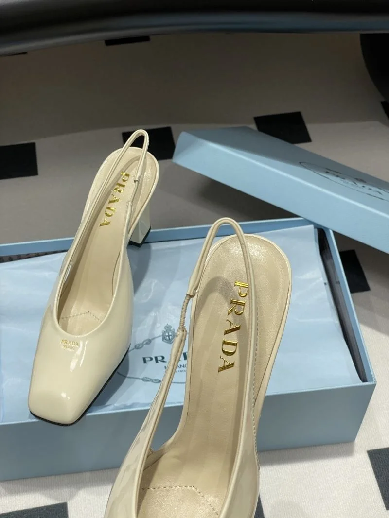 Comfortable Prada Sandals 34724