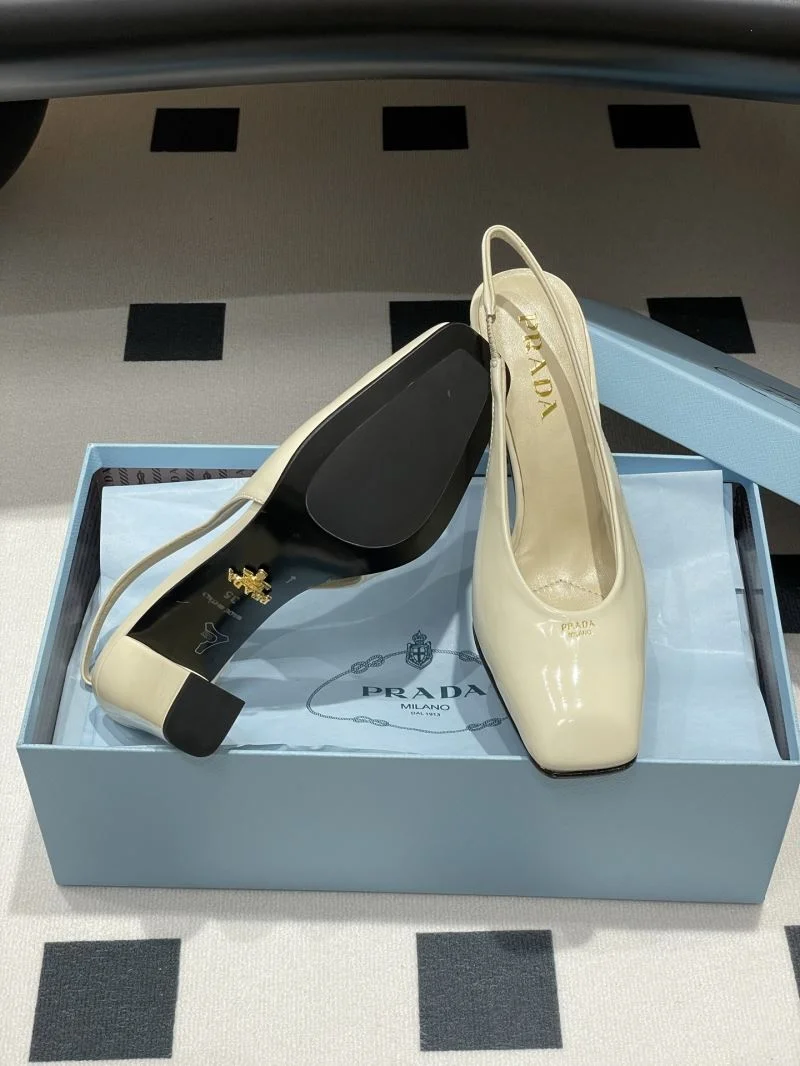 Comfortable Prada Sandals 34724