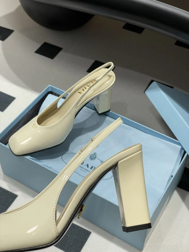 Comfortable Prada Sandals 34724