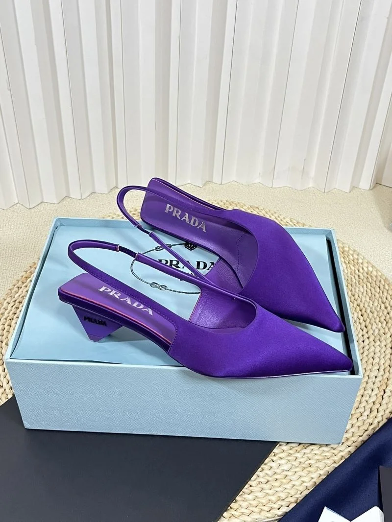 Durable Prada Sandals 34646