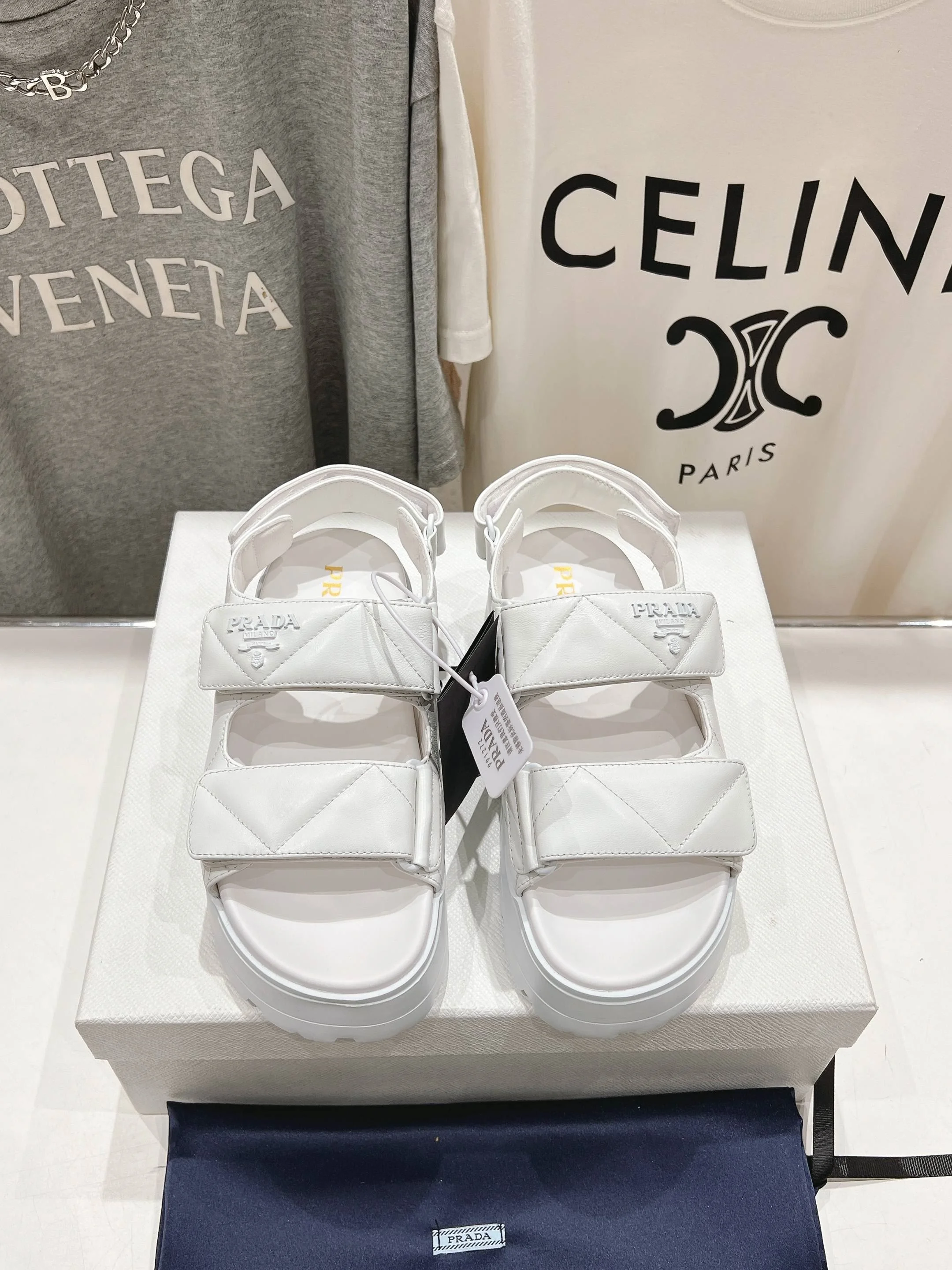 Durable Prada Sandals 34123