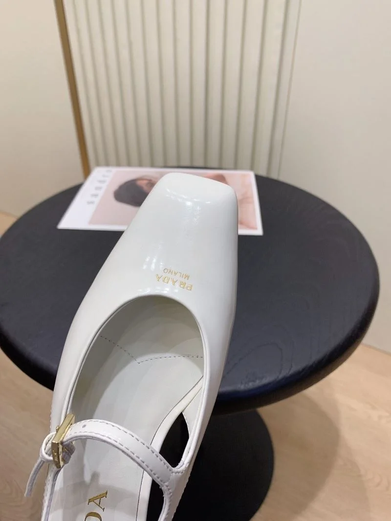 Prada Sandals Fashionable 34121