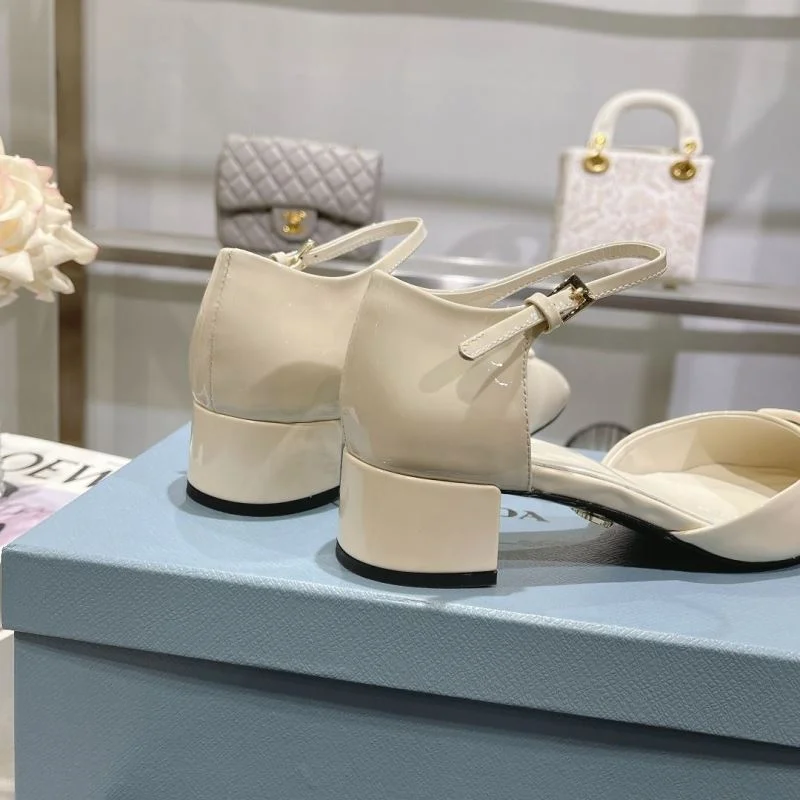 Resilient Prada Sandals 34104