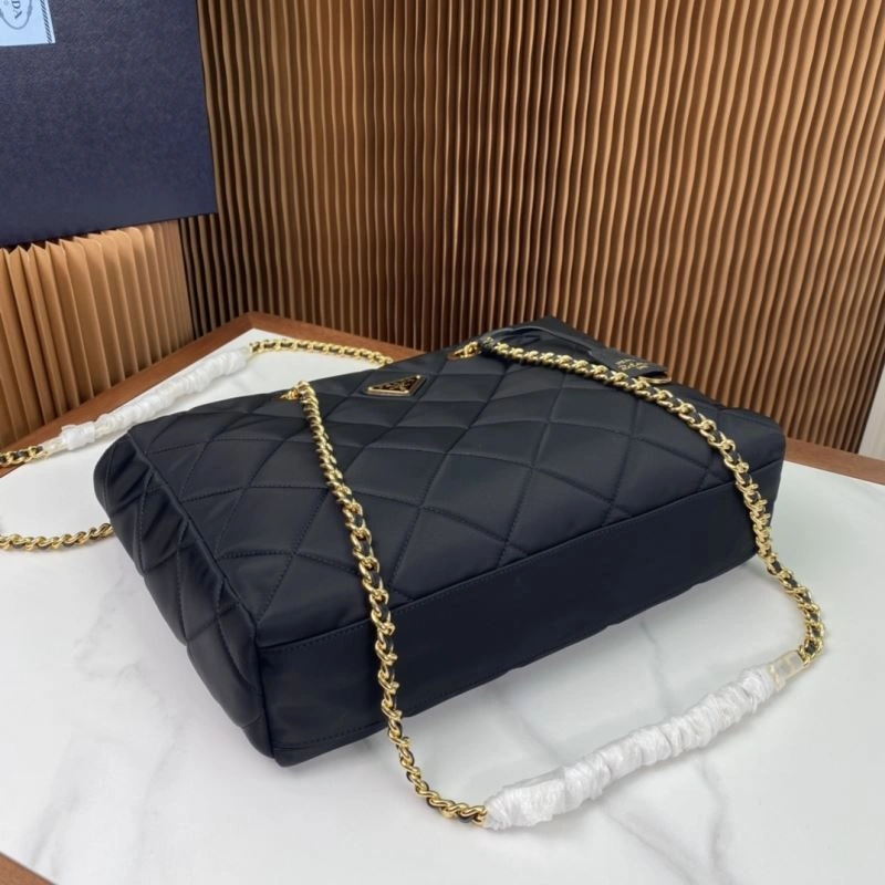 Prada Satchel Bags Attractive 75114