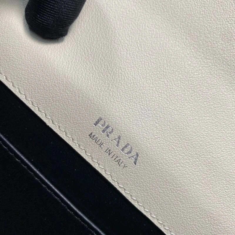 Prada Satchel Bags Trendsetting 75099