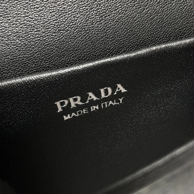 Sophisticated Prada Satchel Bags 75037