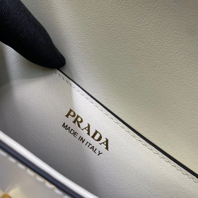 Prada Satchel Bags Comfortable 75030