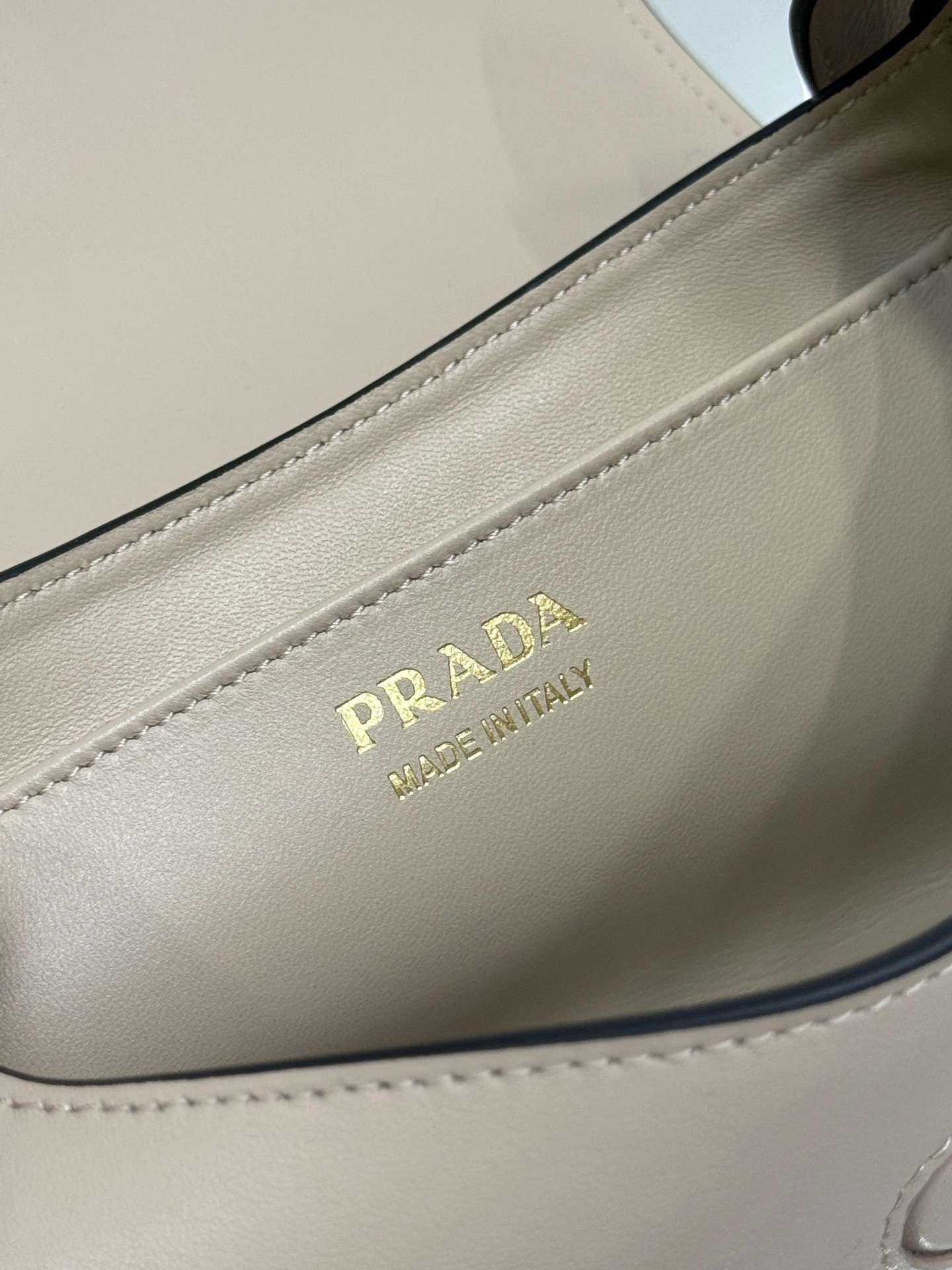 Sophisticated Prada Satchel Bags 73655