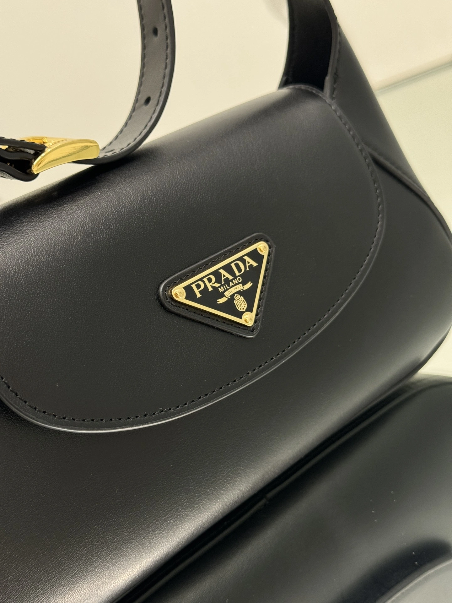 Durable Prada Satchel Bags 73677