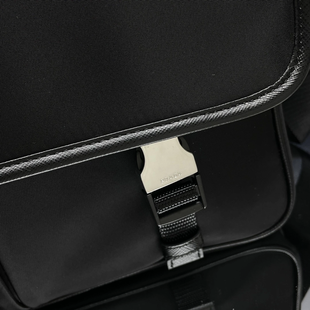 Minimalist Prada Satchel Bags 71694