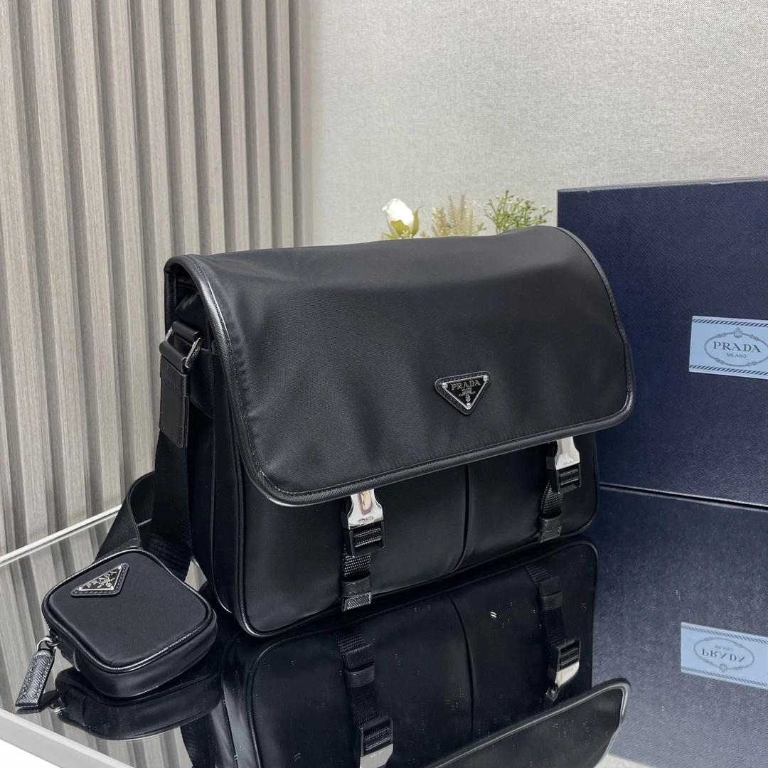 Minimalist Prada Satchel Bags 71694