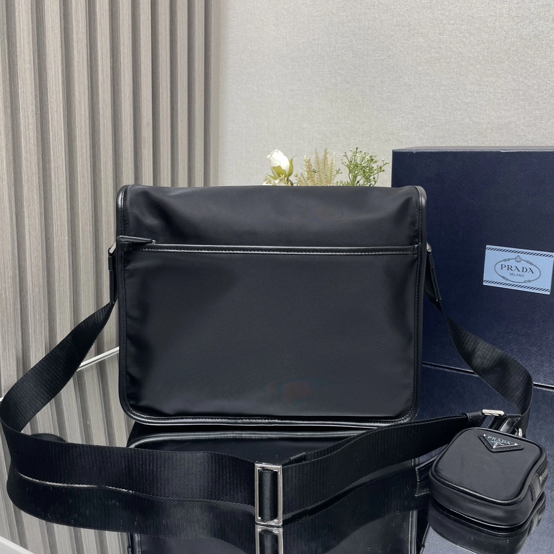 Minimalist Prada Satchel Bags 71694
