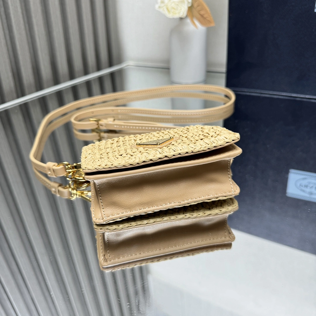 Lightweight Prada Satchel Bags 71650