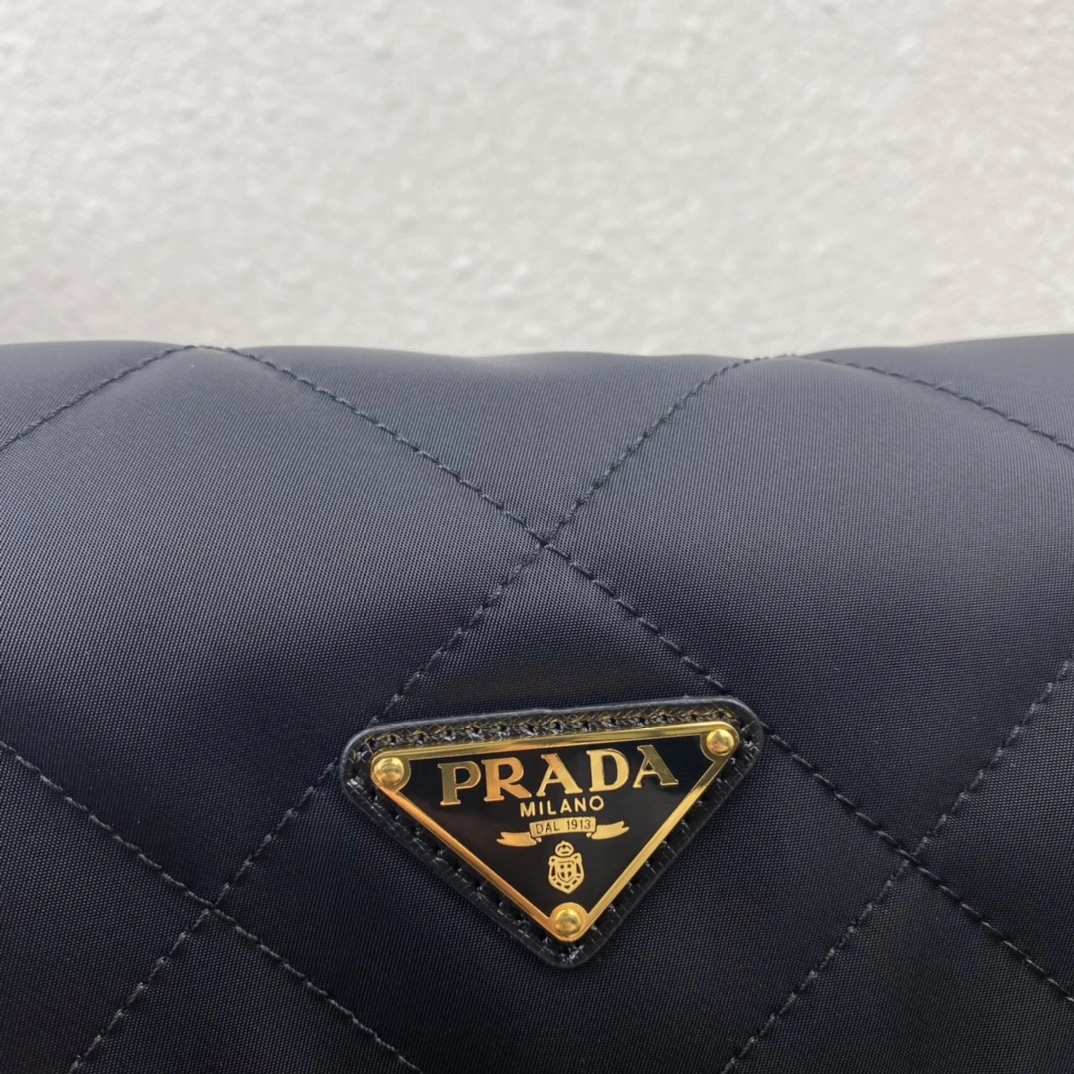 Prada Satchel Bags Sophisticated 71718