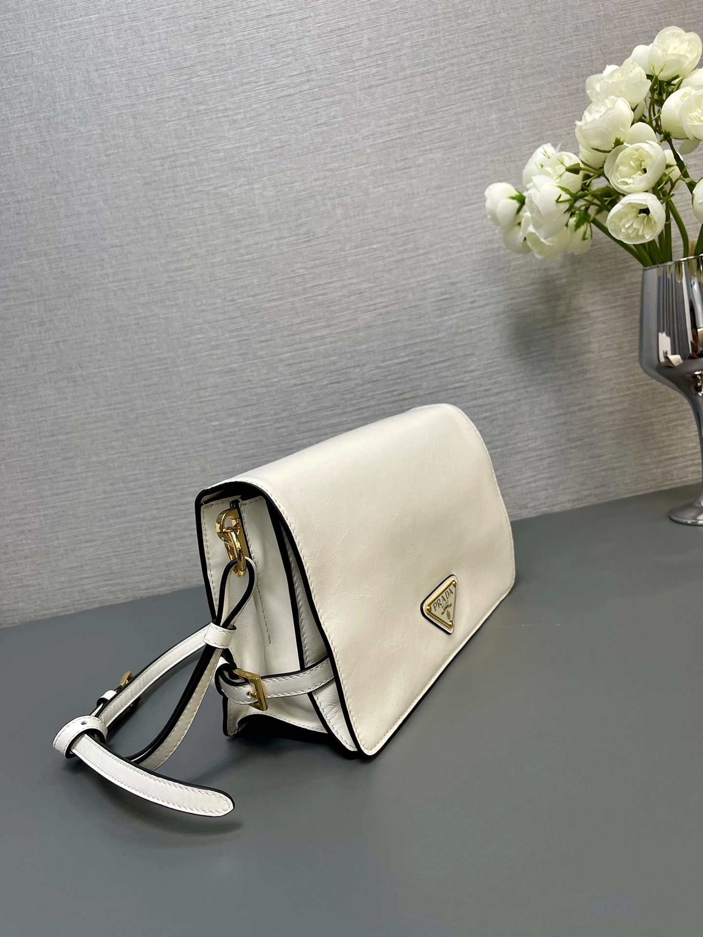 Neat Prada Satchel Bags 71646