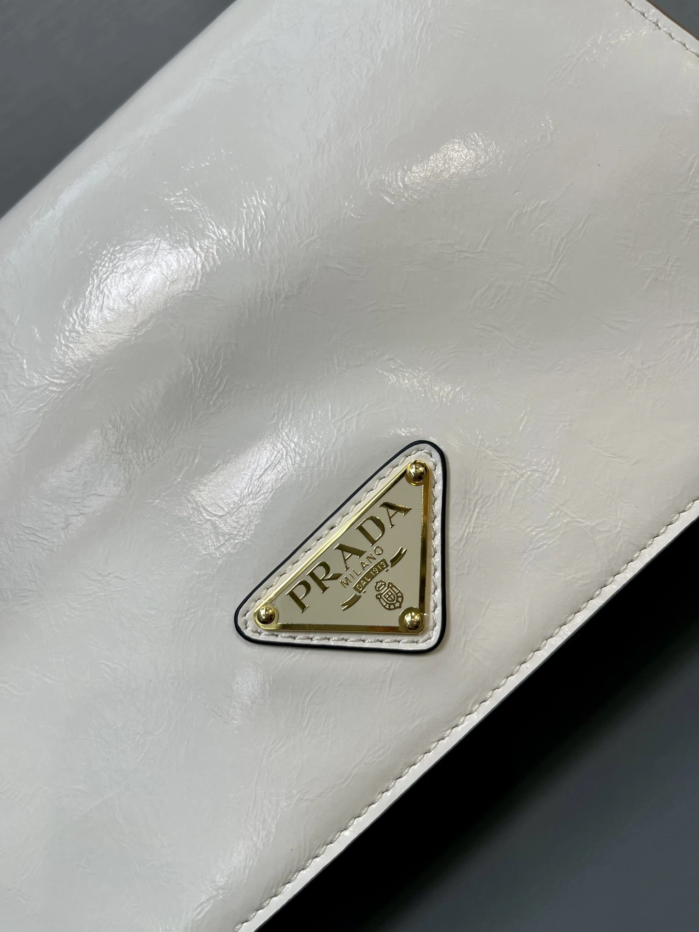 Neat Prada Satchel Bags 71646