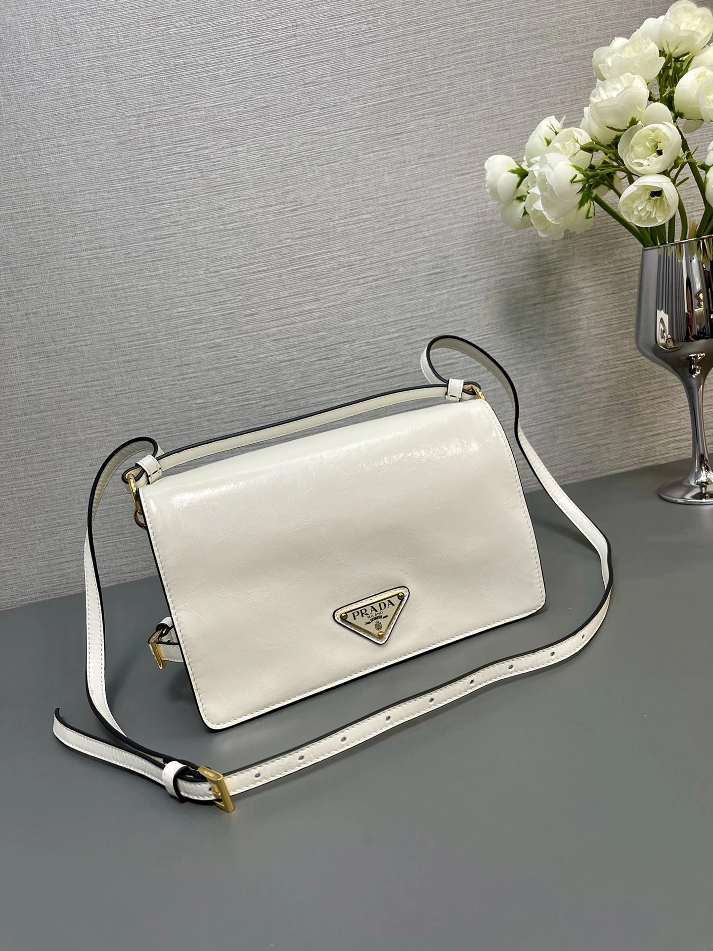 Neat Prada Satchel Bags 71646