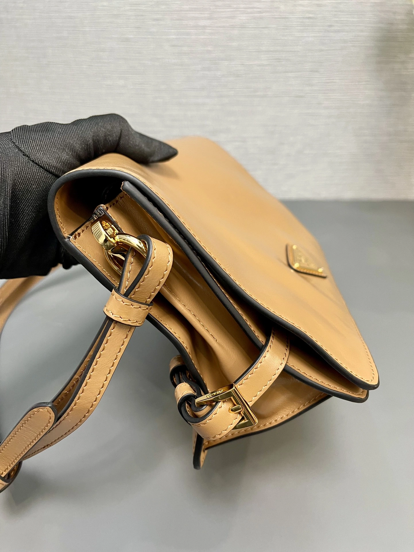 Prada Satchel Bags Casual 71645
