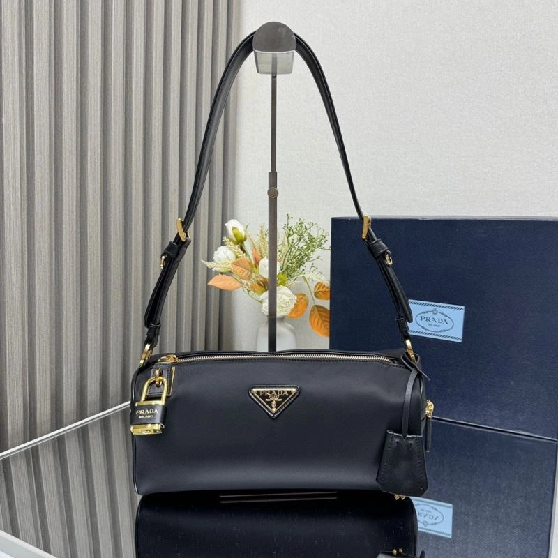 Prada Satchel Bags Attractive 60790