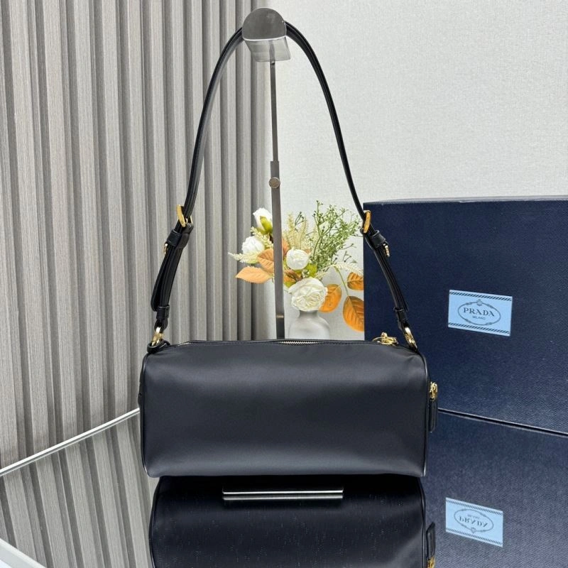Prada Satchel Bags Attractive 60790