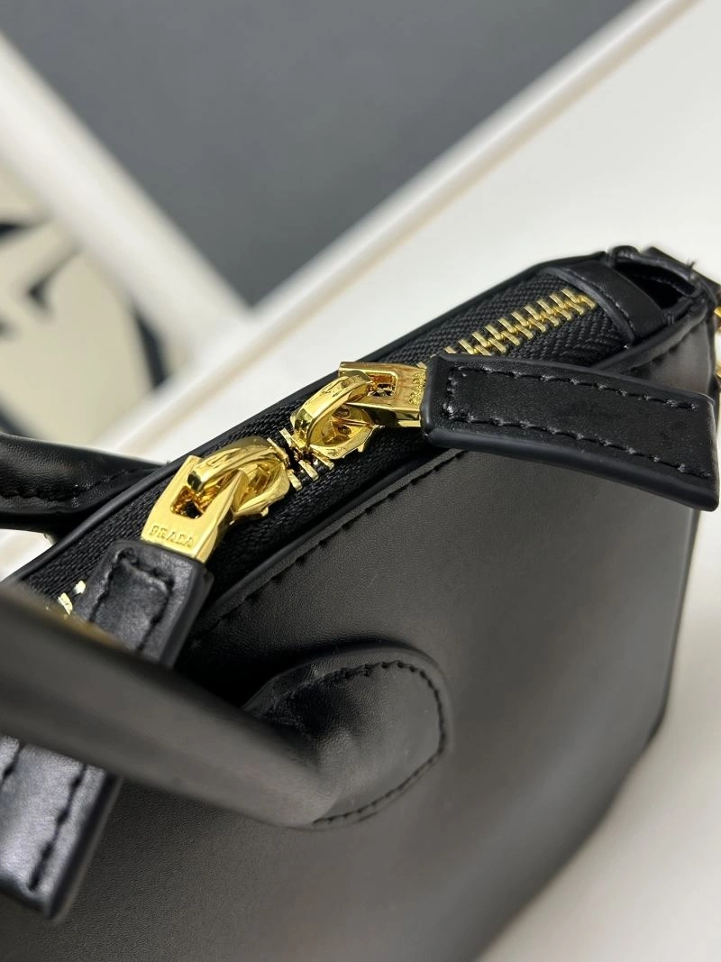 Bold Prada Satchel Bags 82971