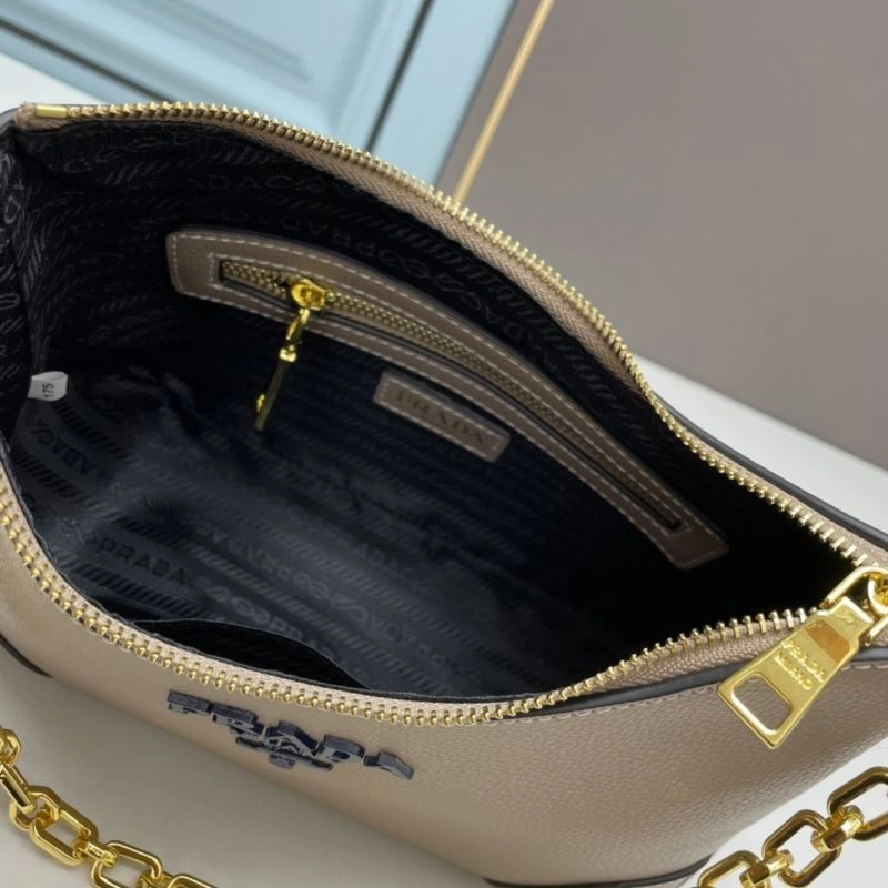 Supportive Prada Satchel Bags 82925