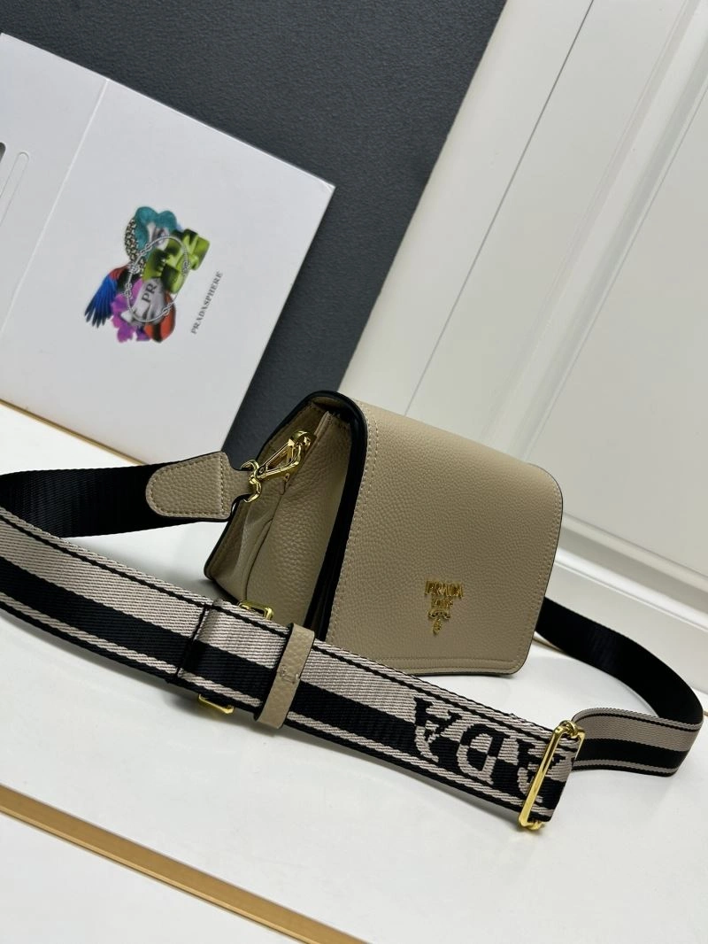 Chic Prada Satchel Bags 82892