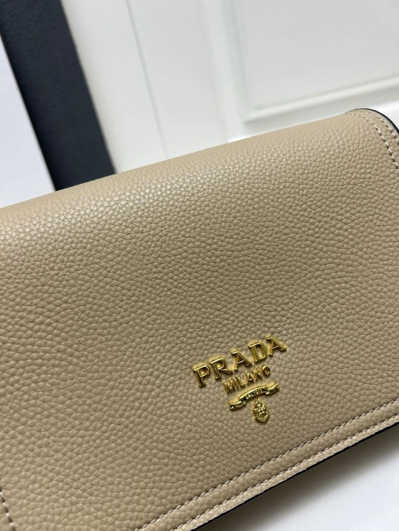 Chic Prada Satchel Bags 82892