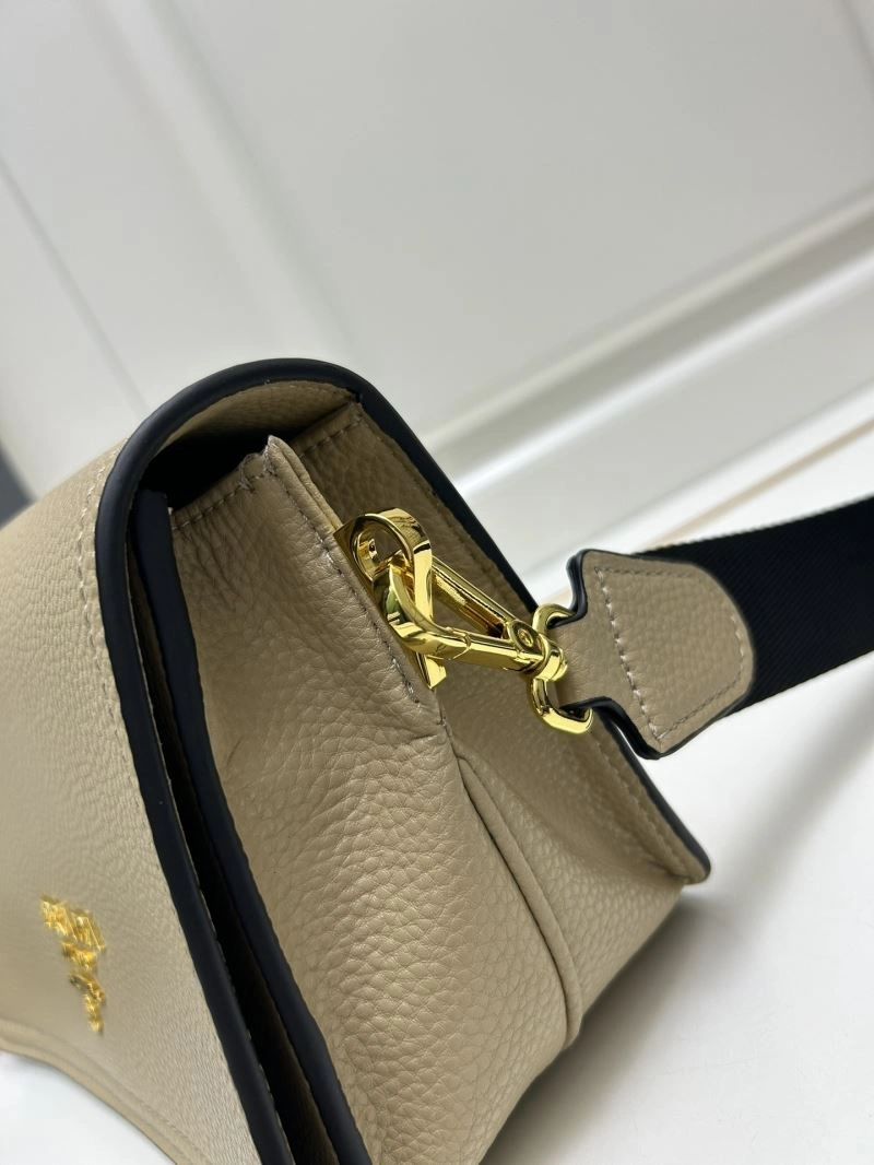 Chic Prada Satchel Bags 82892