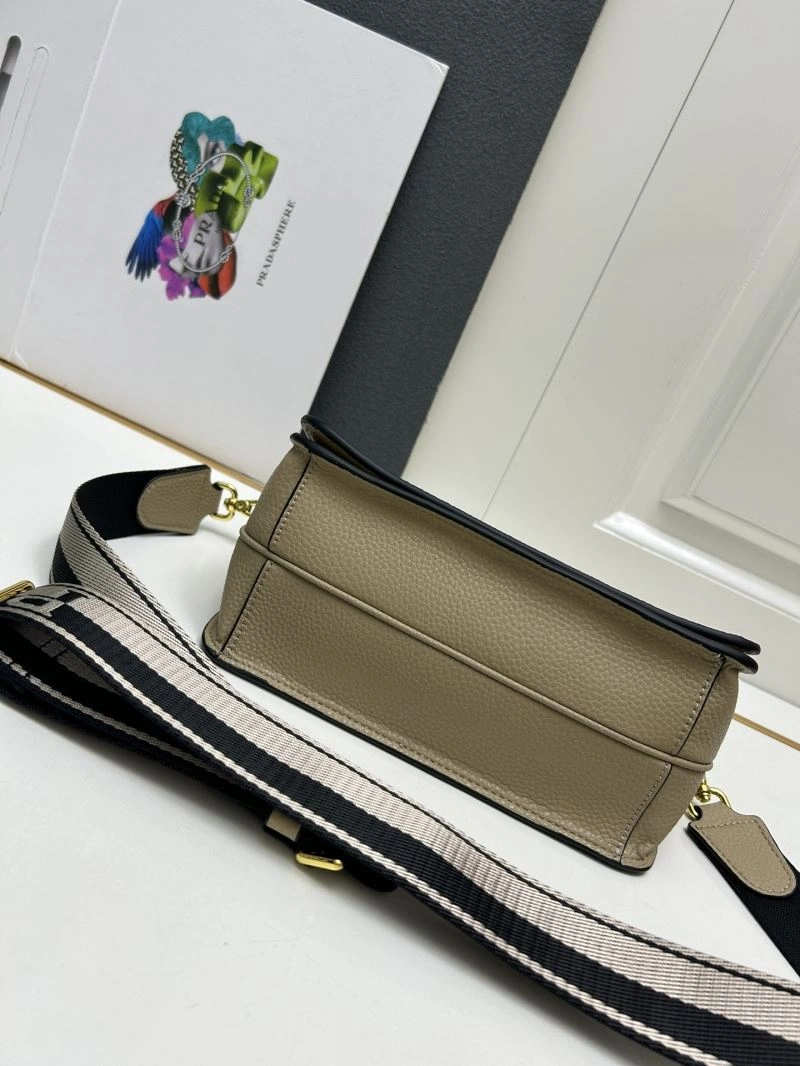 Chic Prada Satchel Bags 82892